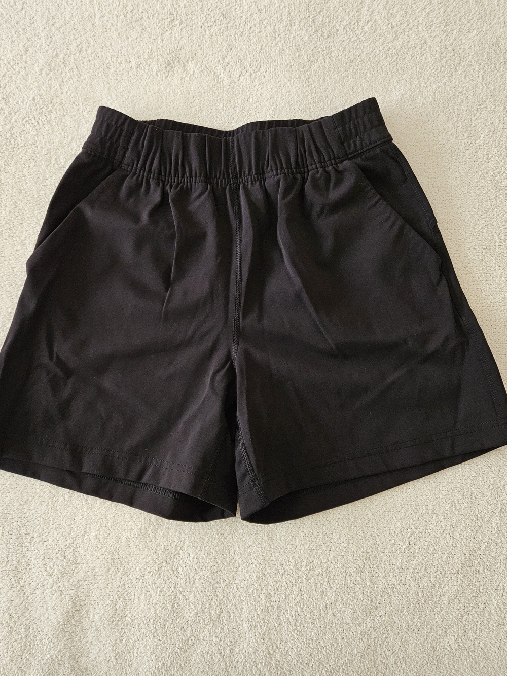 Aritzia Babaton Black Elastic-Waist Athletic Shorts Size Small